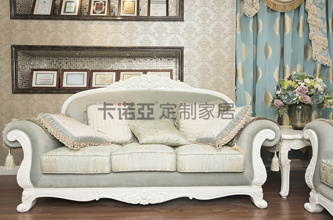 布藝沙發(fā)和皮沙發(fā)選哪個(gè)好？對比一下你就知道